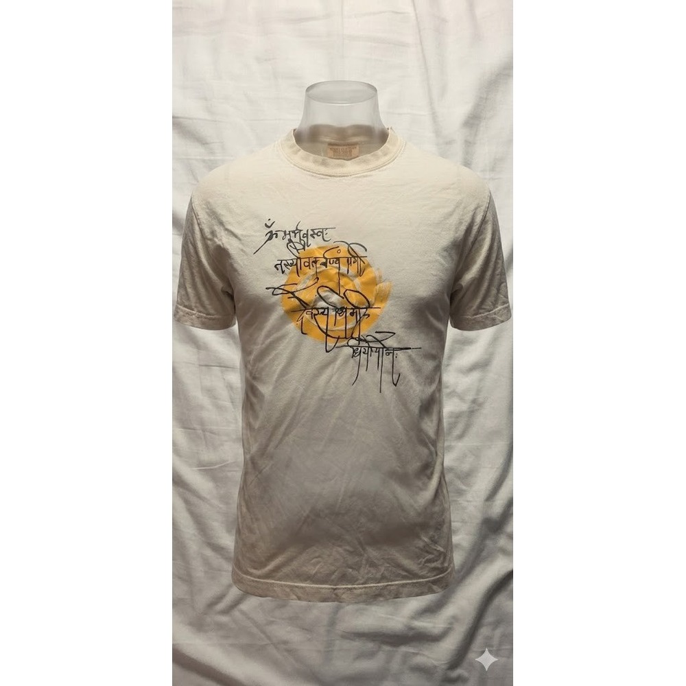 Vintage Karma India Souvenir Graphic Tee Shirt Mens L Sun Gayatri Mantra Cream
